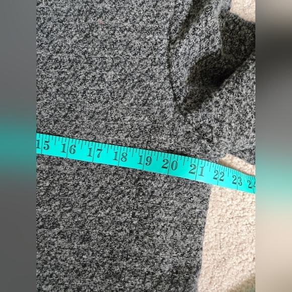 OLSEN EUROPE Virgin Wool Grey 3/4 Sleeve Sweater. Size 14 - Picture 11 of 12